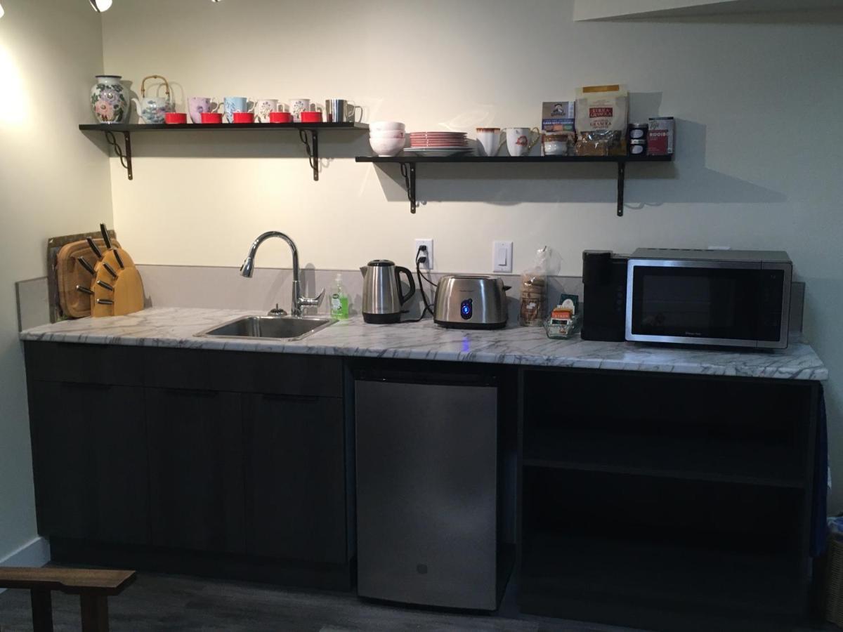 Lakeview Gardens B&B Peachland Dış mekan fotoğraf